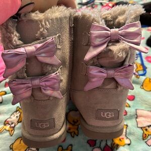 Used Girls Size 5 Ugg Boots